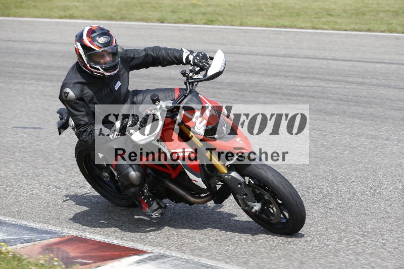 /27 12.06.2025 Ducati Schweiz Trackday Warmup  ADR/blau-bleu/24